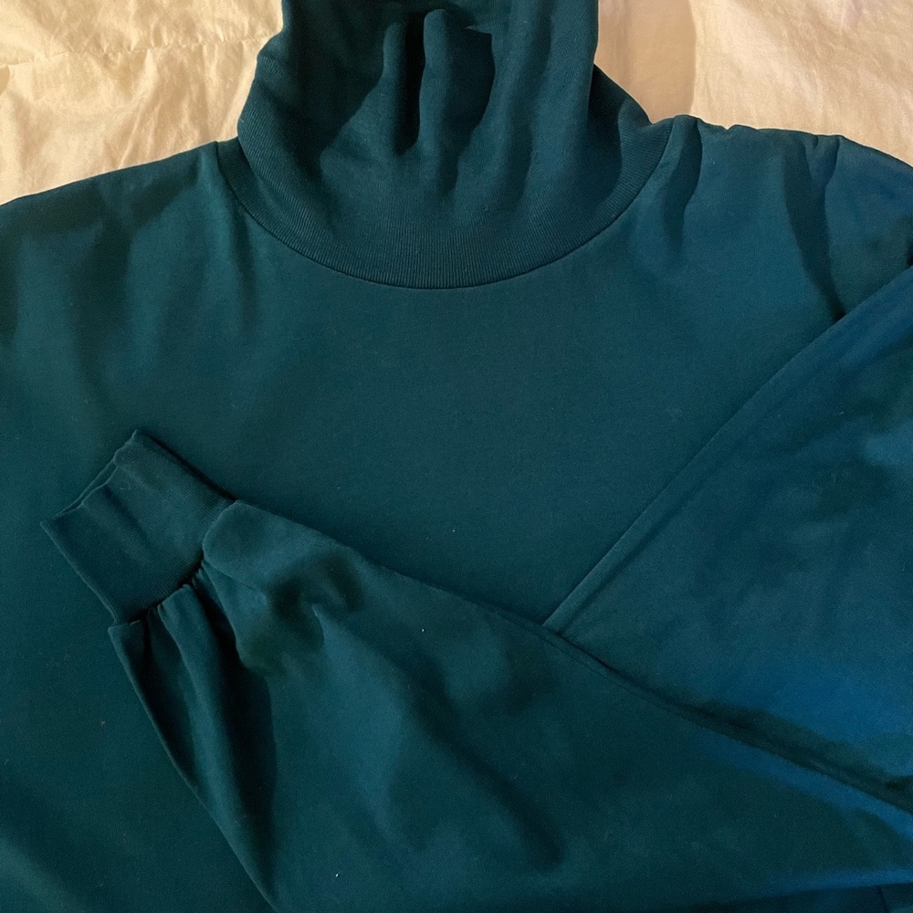 Cross Creek, 100% cotton, Large, Prussian Blue/Dark sea green, Turtle neck.
